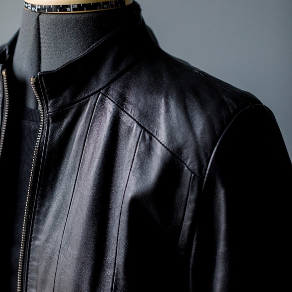 Black Leather Cropped Moto Jacket - Women's Size Small - Kenneth Cole Reaction - Picture 4 of 11